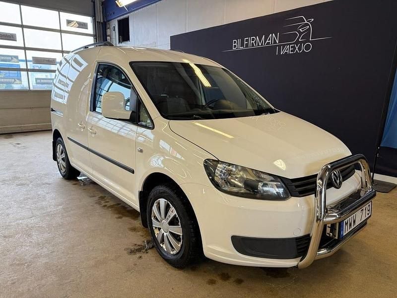 Begagnad VW Caddy 75 HK (55 kW) 2013 Vit Minibuss