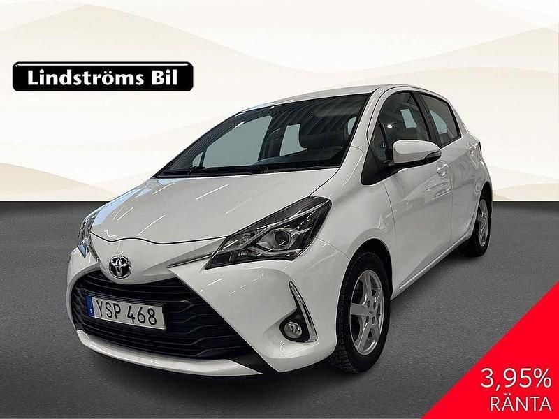 Begagnad Toyota Yaris Active 112 HK (82 kW) 2018 Vit Halvkombi
