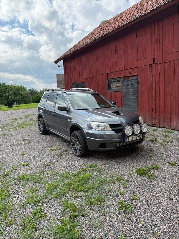 Grå Begagnad 2007 Mitsubishi Outlander SUV | 48 000 kr - Bild 1/2