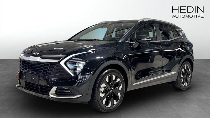 Svart (black) Ny 2025 Kia Sportage Advance SUV | 449 900 kr (Bra pris) - Bild 1/4