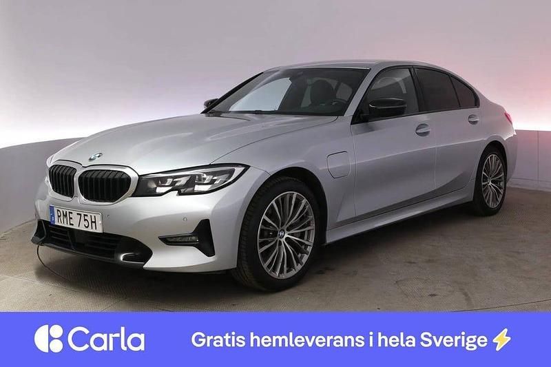 Silver Begagnad 2020 BMW 330 Sport Line Sedan | 279 900 kr (Marknadspris) - Bild 1/2