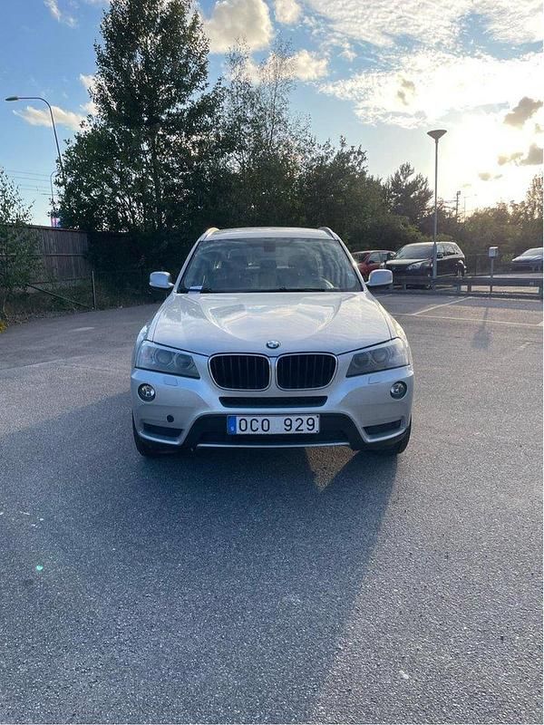 Grå Begagnad 2014 BMW X3 SUV | 119 000 kr (Superpris) - Bild 1/4