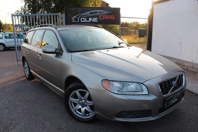 Ljusbrun (brun) Begagnad 2009 Volvo V70 Momentum Kombi | 59 900 kr - Bild 1/4