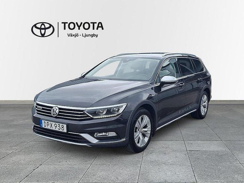Mörkgrå Begagnad 2018 VW Passat Alltrack Kombi | 229 000 kr (Marknadspris) - Bild 1/4
