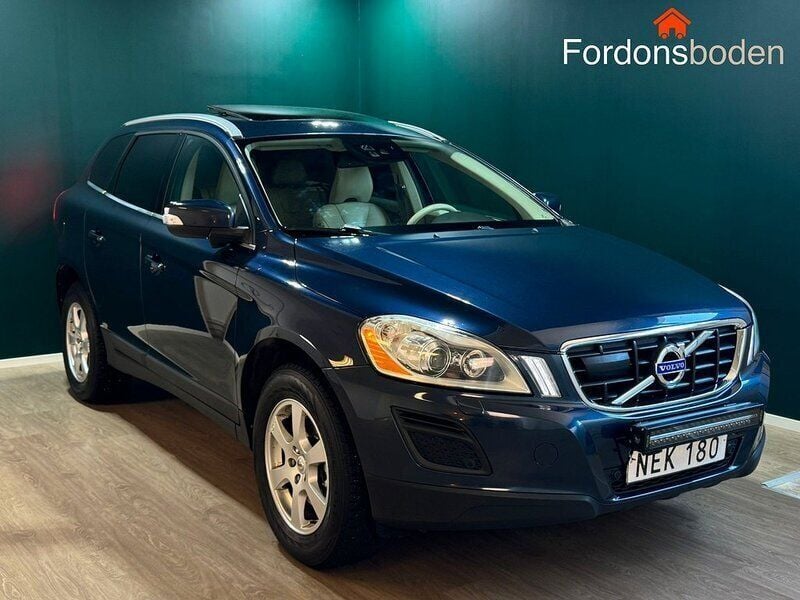 Blå Begagnad 2013 Volvo XC60 Summum SUV | 159 800 kr (Bra pris) - Bild 1/4