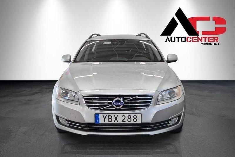 Begagnad Volvo V70 Momentum 150 HK (110 kW) 2016 Silver Kombi