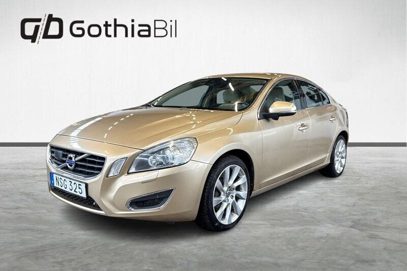 Ljusbrun Begagnad 2011 Volvo S60 Summum Sedan | 89 900 kr (Marknadspris) - Bild 1/4