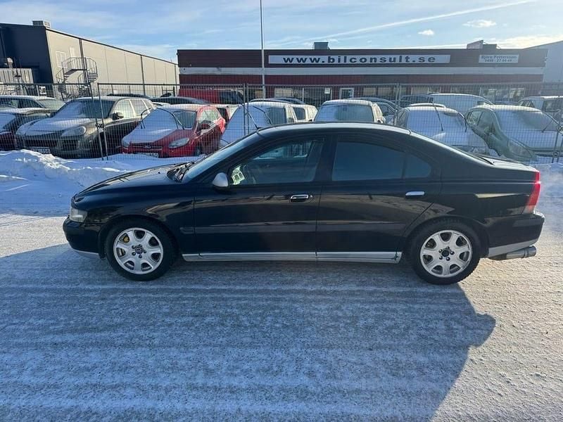 Begagnad Volvo S60 200 HK (147 kW) 2003 Svartmetallic Sedan