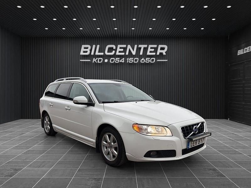 Vit Begagnad 2010 Volvo V70 Summum Kombi | 69 900 kr (Dyr) - Bild 1/4