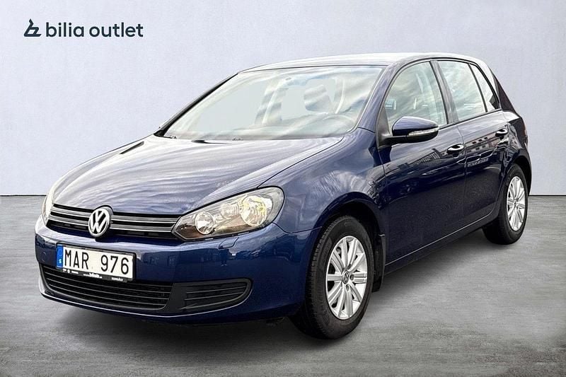 Mörkblå Begagnad 2011 VW Golf VII Halvkombi | 124 900 kr (Marknadspris) - Bild 1/4