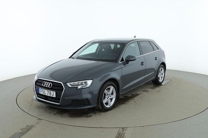 Begagnad Audi A3 151 HK (111 kW) 2019 Grå Sedan