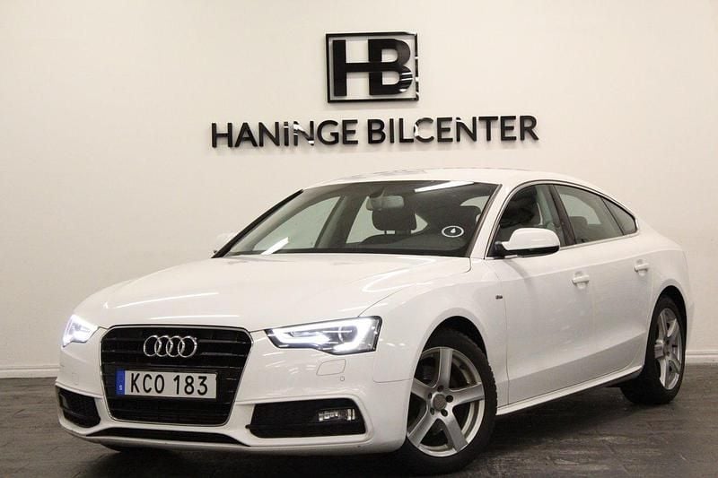 Vit Begagnad 2016 Audi A5 Sportback S-Line Halvkombi | 184 900 kr (Marknadspris) - Bild 1/4