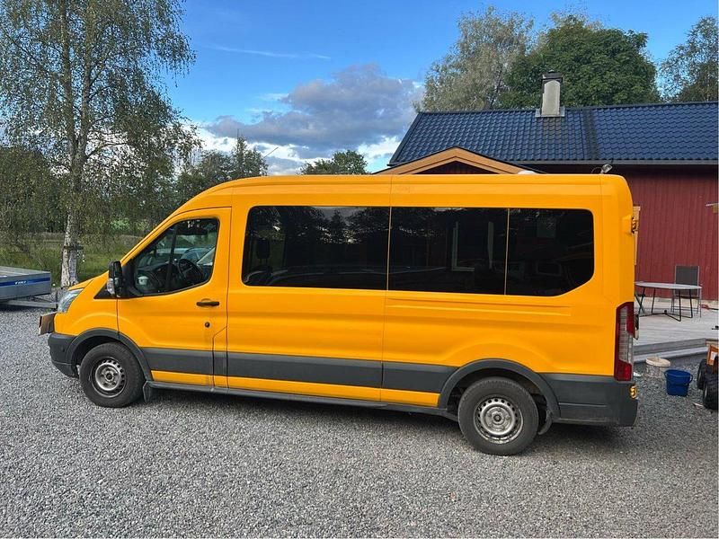 Gul Begagnad 2018 Ford Transit Kombi | 115 000 kr - Bild 1/4