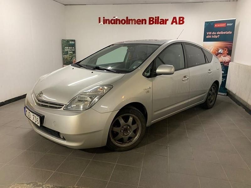 Begagnad Toyota Prius 112 HK (82 kW) 2008 Silver Halvkombi