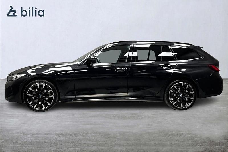 Begagnad BMW 330 M Sport 292 HK (214 kW) 2025 Svart Kombi