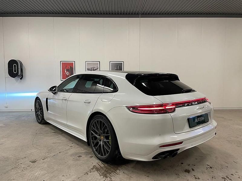 Begagnad Porsche Panamera Sport Turismo 330 HK (242 kW) 2018 Vit Kombi