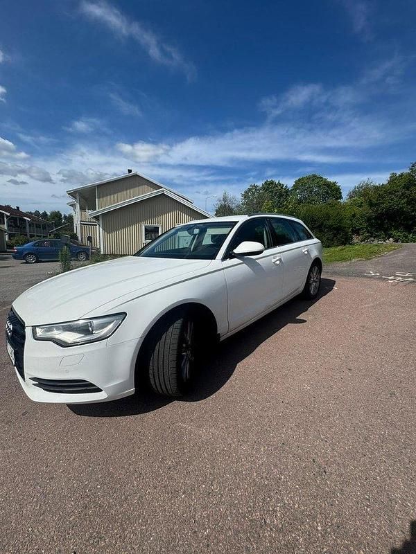 Vit Begagnad 2014 Audi A6 Proline Kombi | 119 000 kr (Marknadspris) - Bild 1/4
