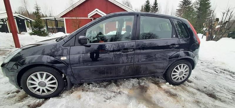 Begagnad 2004 Ford Fiesta | 30 000 kr (Marknadspris) - Bild 1/4