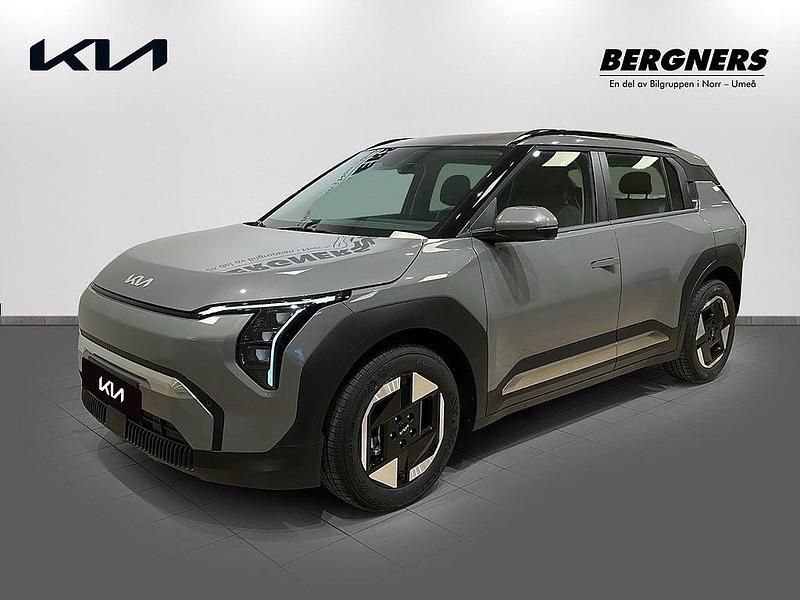 Grå Ny 2025 Kia EV3 SUV | 507 300 kr (Lite dyr) - Bild 1/4