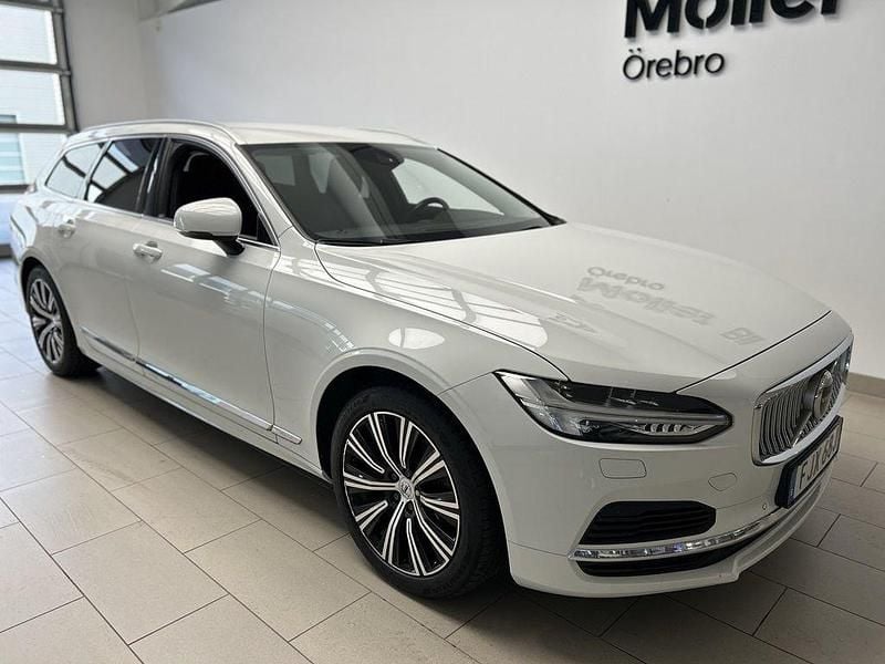 Vit Begagnad 2021 Volvo V90 Kombi | 314 900 kr (Marknadspris) - Bild 1/4