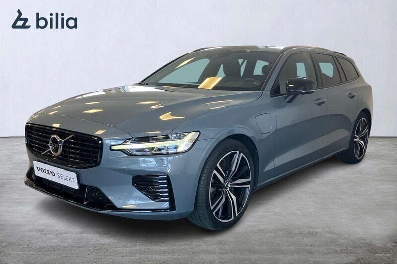 Grå Begagnad 2022 Volvo V60 R-Design Kombi | 469 900 kr (Marknadspris) - Bild 1/3