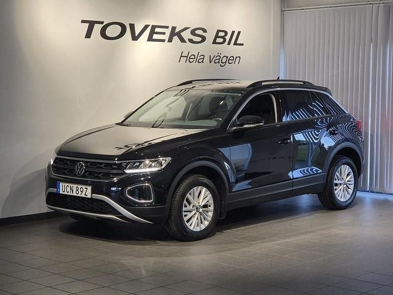 Svart Begagnad 2023 VW T-Roc SUV | 279 900 kr (Marknadspris) - Bild 1/4