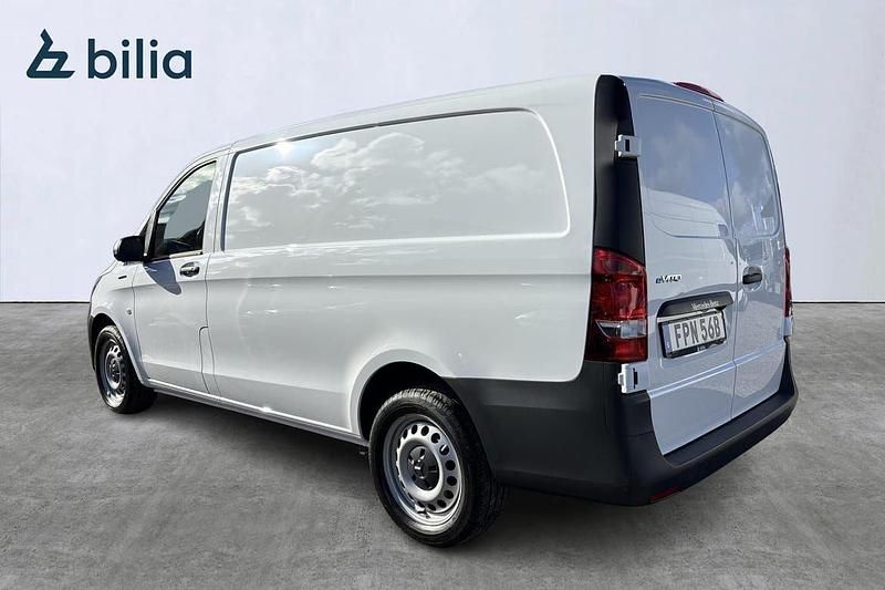Begagnad Mercedes e-Vito 150 kW (204 HK) 2024 Vit Minibuss