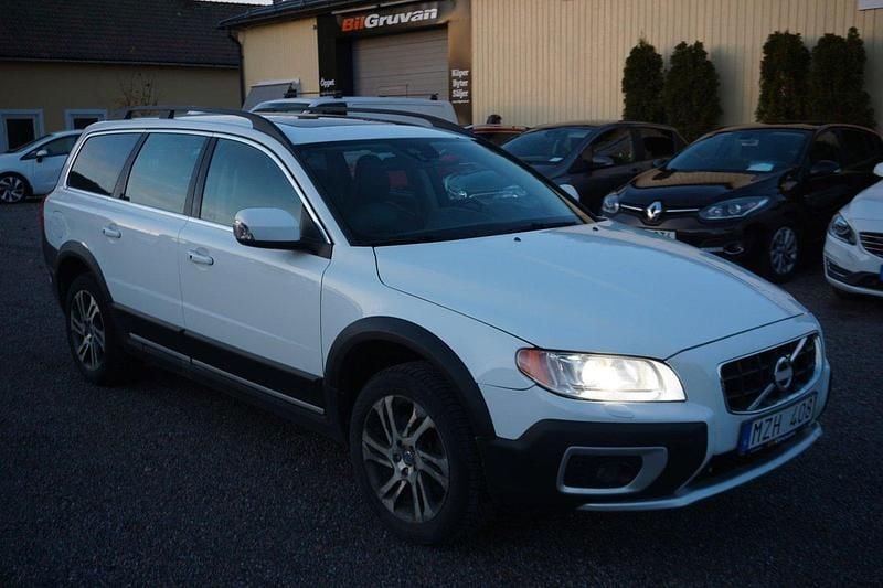 Vit Begagnad 2012 Volvo XC70 Momentum Kombi | 99 900 kr (Bra pris) - Bild 1/4