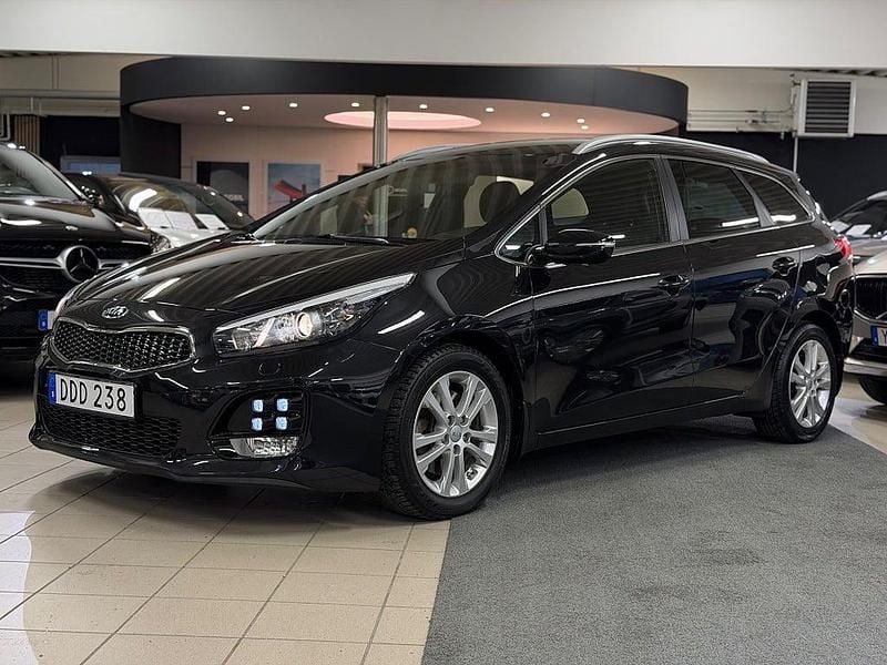 Svart Begagnad 2018 Kia Ceed Sportswagon GT-Line Kombi | 168 700 kr (Marknadspris) - Bild 1/4