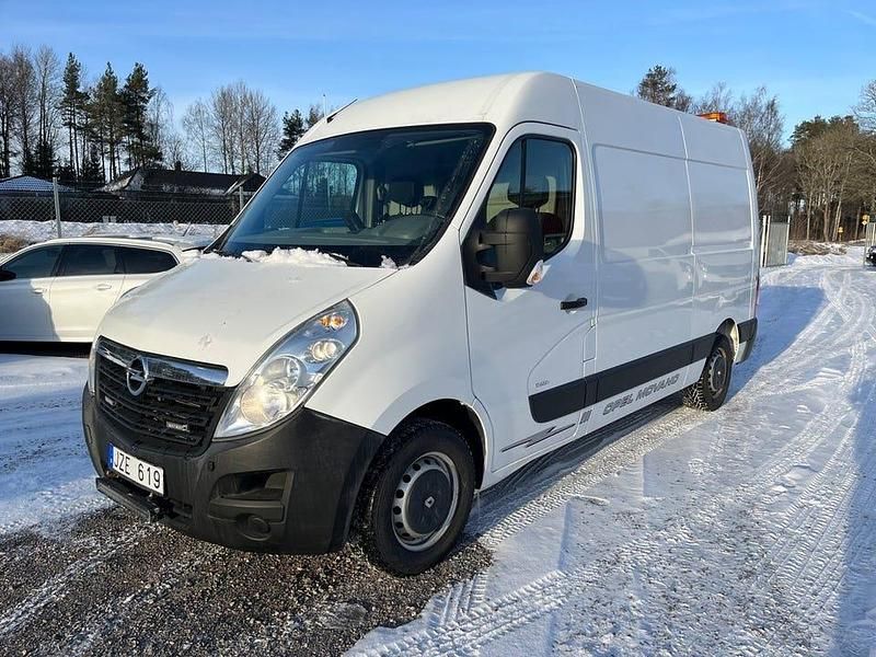 Begagnad Opel Movano 125 HK (91 kW) 2010 Vit Minibuss