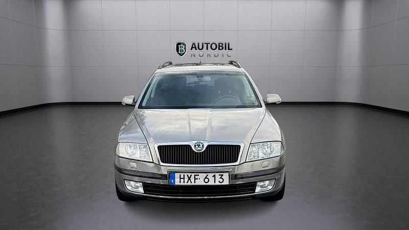 Begagnad Skoda Octavia 152 HK (111 kW) 2008 Brun Kombi