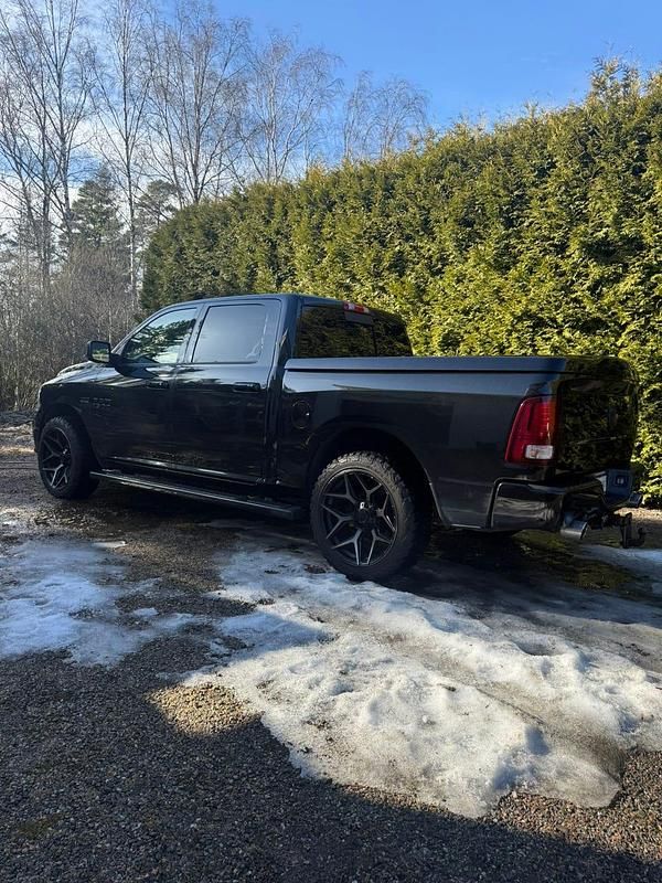 Begagnad RAM 1500 401 HK (294 kW) 2016 Pickup