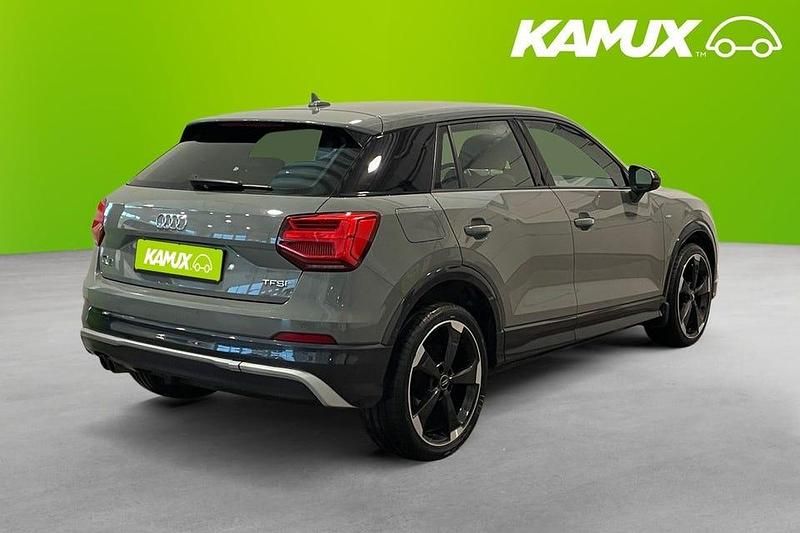 Begagnad Audi Q2 S-Line 150 HK (110 kW) 2018 Silver/grå SUV
