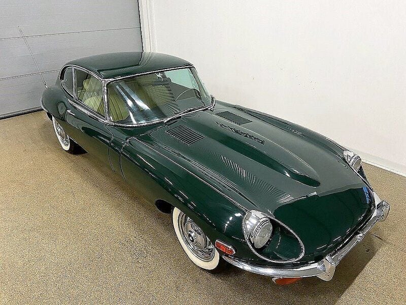 Begagnad Jaguar E-Type 269 HK (197 kW) 1970 Mörkgrön Sportkupé