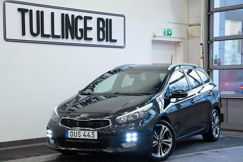 Svart Begagnad 2016 Kia Ceed GT-Line Halvkombi | 99 800 kr (Marknadspris) - Bild 1/4