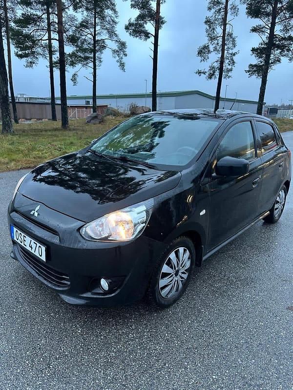 Begagnad 2015 Mitsubishi Space Star Halvkombi | 45 000 kr (Marknadspris) - Bild 1/4