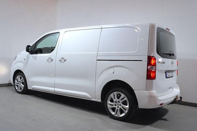 Begagnad Opel Vivaro 177 HK (130 kW) 2021 Vit Minibuss