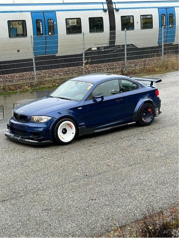 Blå Begagnad 2008 BMW 135 Coupé M Sport Sportkupé | 370 000 kr - Bild 1/4