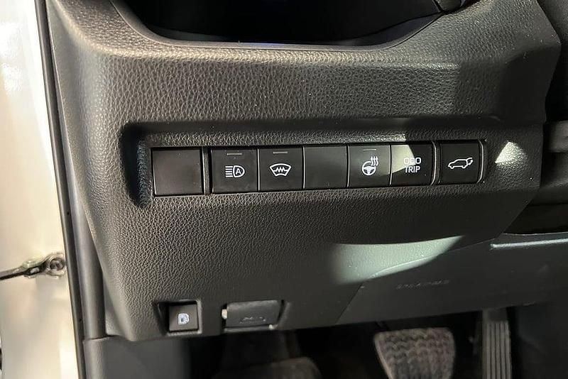 Vit Begagnad 2024 Toyota RAV4 Hybrid Executive SUV | 439 900 kr (Bra pris) - Bild 1/1