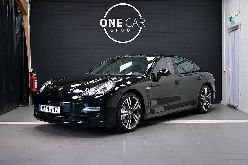Svart Begagnad 2011 Porsche Panamera S E-Hybrid Sport Sedan | 379 800 kr - Bild 1/4