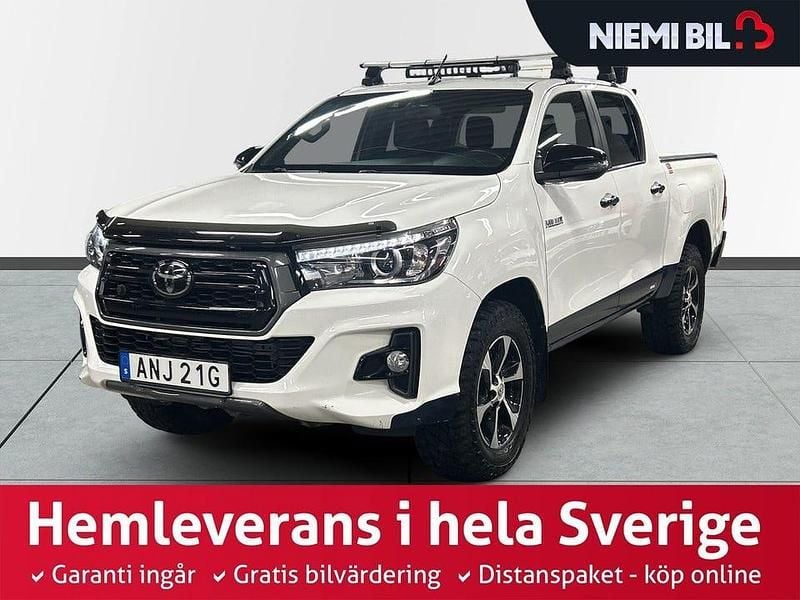 Vit Begagnad 2021 Toyota HiLux Pickup | 449 900 kr (Superpris) - Bild 1/3