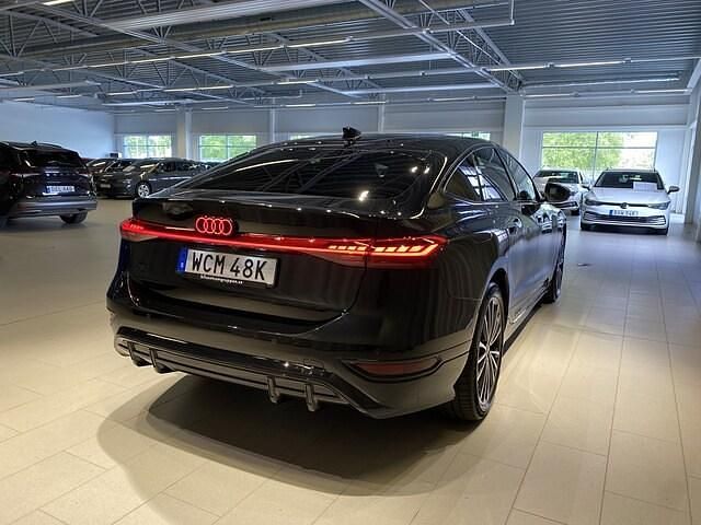 Begagnad Audi e-tron Sportback Performance 269 kW (367 HK) 2025 Mytsvart metallic SUV