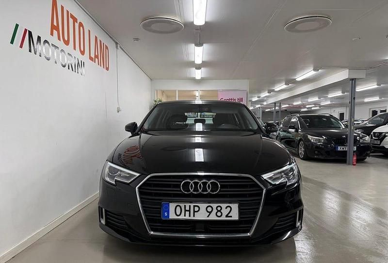 Begagnad Audi A3 Comfort 116 HK (85 kW) 2017 Svart
