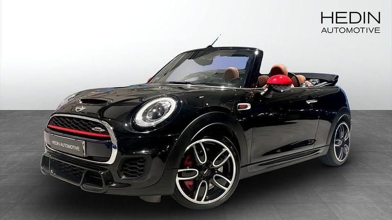 Svart Begagnad 2016 Mini John Cooper Works Halvkombi | 258 700 kr (Marknadspris) - Bild 1/4