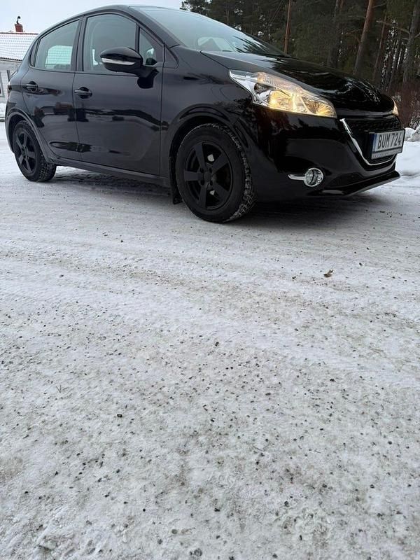 Begagnad Peugeot 208 82 HK (60 kW) 2014 Halvkombi