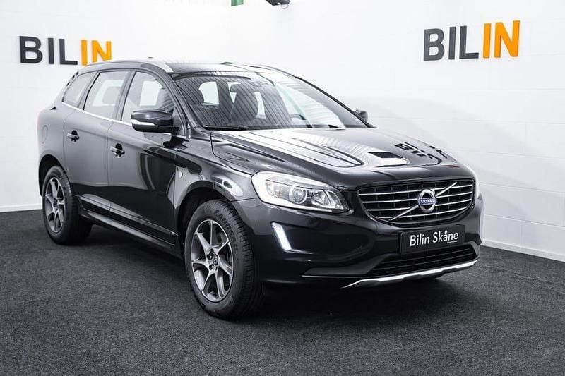 Begagnad Volvo XC60 Ocean Race 181 HK (133 kW) 2015 Svart SUV