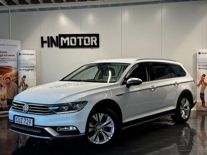 Vit Begagnad 2017 VW Passat Alltrack Kombi | 144 900 kr (Marknadspris) - Bild 1/4