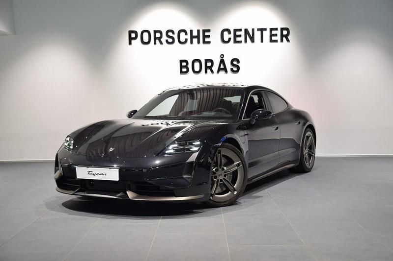 Svart Ny 2025 Porsche Taycan Turbo Sedan | 2 099 000 kr - Bild 1/4
