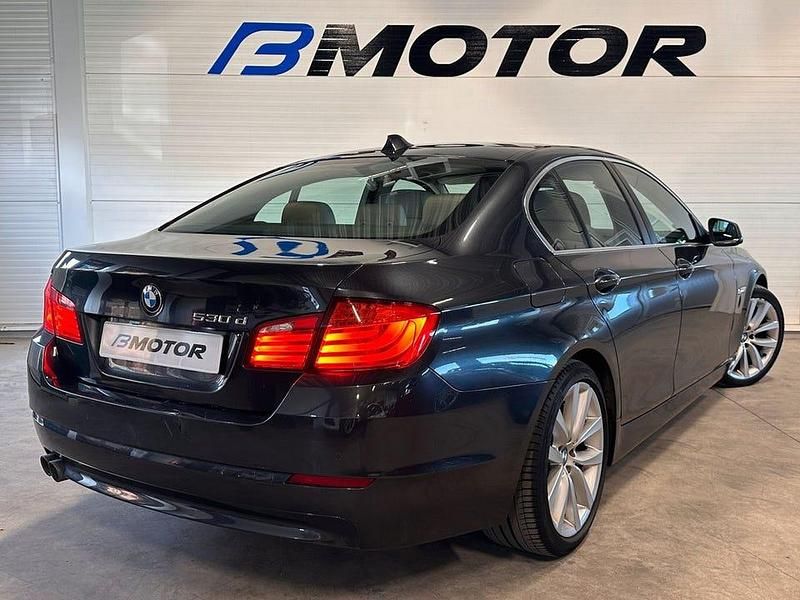 Begagnad BMW 530 M Sport 245 HK (180 kW) 2010 Grå Sedan
