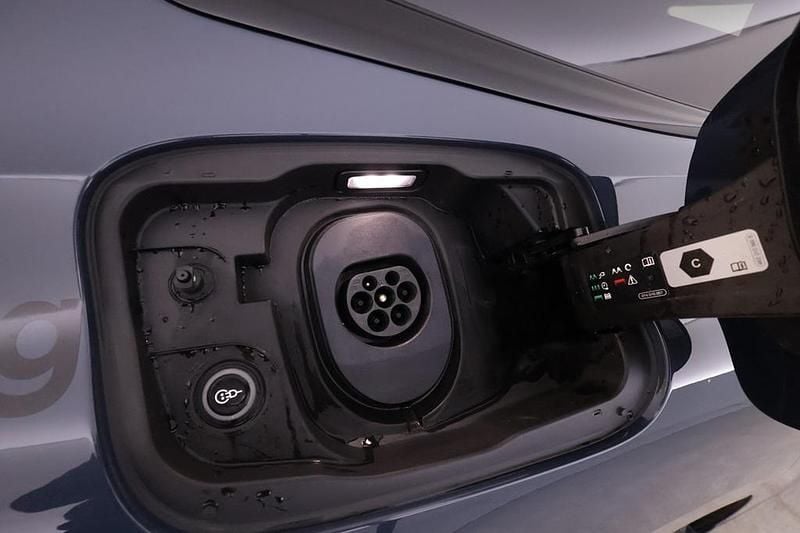 Begagnad Audi e-tron Sportback S-Line 314 kW (428 HK) 2025 Blå SUV